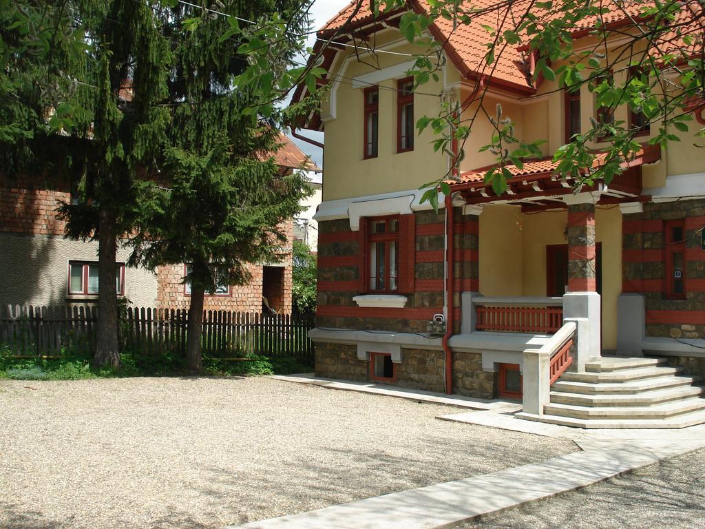 Pensiunea Micsunica Синая Екстериор снимка