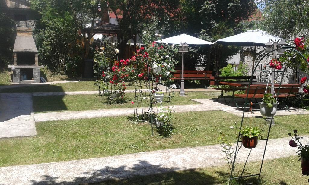 Pensiunea Micsunica Синая Екстериор снимка